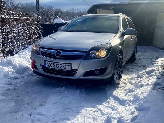 Сірий Опель Астра, об'ємом двигуна 1.6 л та пробігом 207 тис. км за 6900 $, фото 1 на Automoto.ua