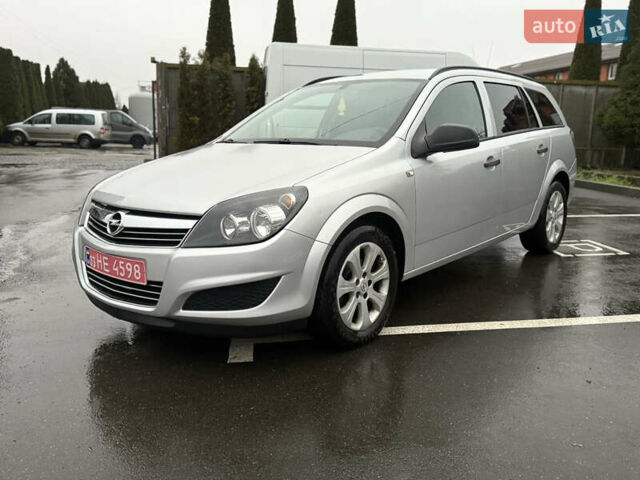 Серый Опель Астра, объемом двигателя 1.6 л и пробегом 231 тыс. км за 5699 $, фото 1 на Automoto.ua