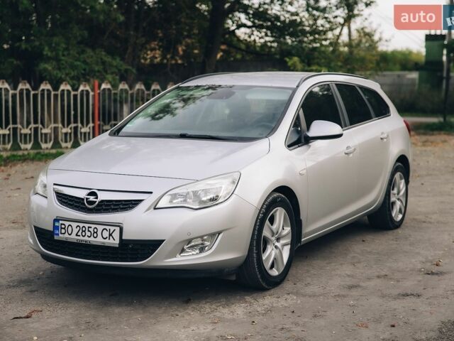 Сірий Опель Астра, об'ємом двигуна 1.7 л та пробігом 289 тис. км за 5800 $, фото 1 на Automoto.ua