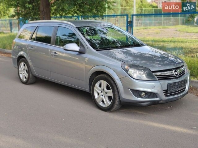 Сірий Опель Астра, об'ємом двигуна 1.4 л та пробігом 221 тис. км за 5500 $, фото 1 на Automoto.ua