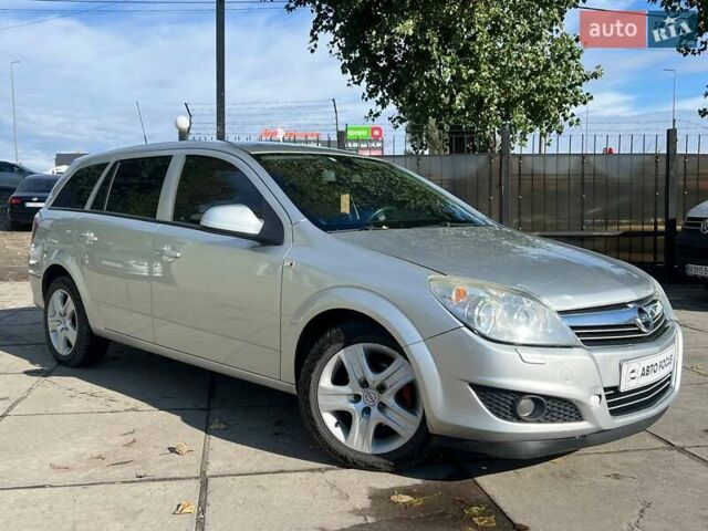 Серый Опель Астра, объемом двигателя 1.69 л и пробегом 306 тыс. км за 4690 $, фото 1 на Automoto.ua