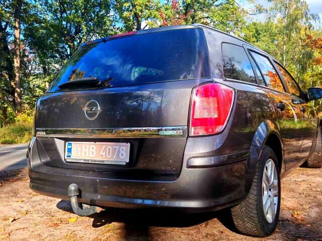 Опель Астра 2010 у Харкові на Automoto.ua Сірий Опель Астра, об'ємом двигуна 1.4 л та пробігом 184 тис. км за 6600 $, фото 1 на Automoto.ua