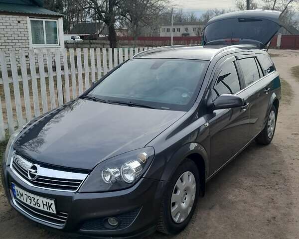 Сірий Опель Астра, об'ємом двигуна 1.7 л та пробігом 252 тис. км за 6250 $, фото 1 на Automoto.ua