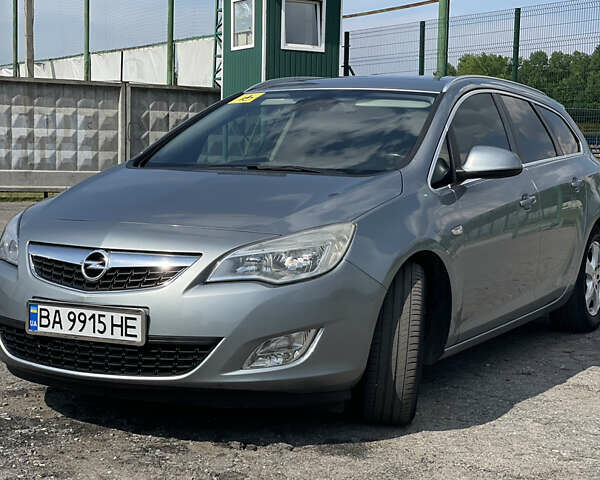 Сірий Опель Астра, об'ємом двигуна 1.69 л та пробігом 315 тис. км за 7800 $, фото 1 на Automoto.ua