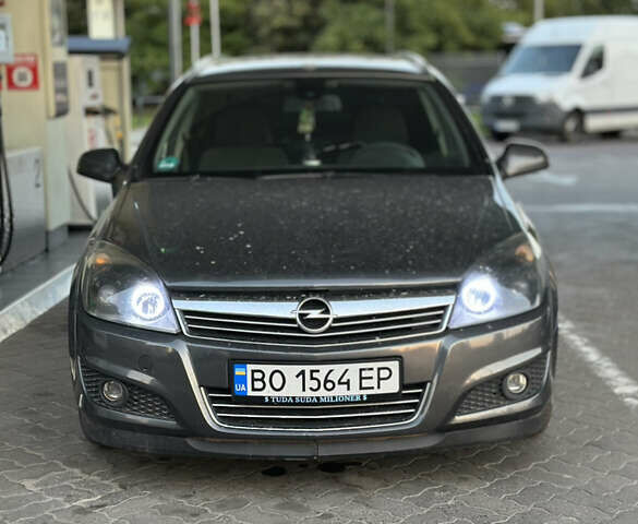 Сірий Опель Астра, об'ємом двигуна 1.6 л та пробігом 245 тис. км за 5400 $, фото 1 на Automoto.ua