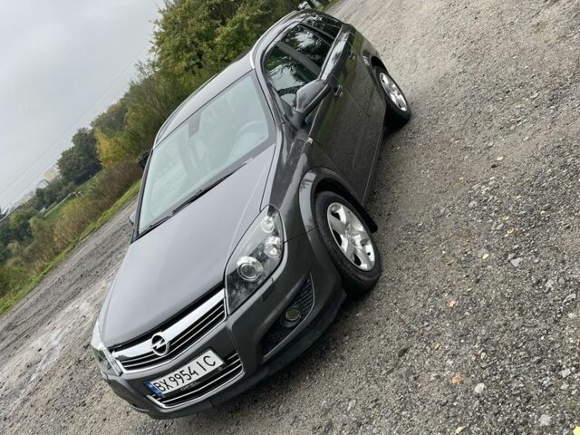 Серый Опель Астра, объемом двигателя 1.6 л и пробегом 233 тыс. км за 6000 $, фото 1 на Automoto.ua