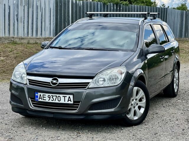 Сірий Опель Астра, об'ємом двигуна 1.7 л та пробігом 182 тис. км за 5999 $, фото 1 на Automoto.ua