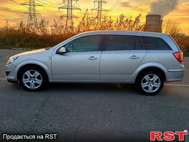 Серый Опель Астра, объемом двигателя 1.8 л и пробегом 249 тыс. км за 6750 $, фото 1 на Automoto.ua