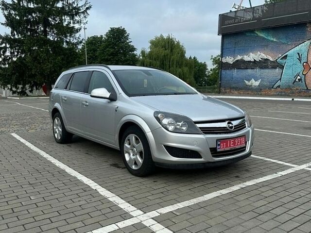 Сірий Опель Астра, об'ємом двигуна 1.7 л та пробігом 220 тис. км за 5700 $, фото 1 на Automoto.ua