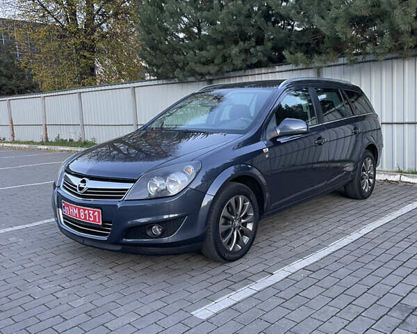 Опель Астра 2010 в Луцке на Automoto.ua Серый Опель Астра, объемом двигателя 0 л и пробегом 257 тыс. км за 6280 $, фото 1 на Automoto.ua