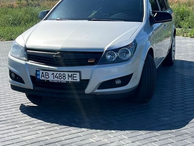 Сірий Опель Астра, об'ємом двигуна 1.69 л та пробігом 366 тис. км за 5700 $, фото 1 на Automoto.ua