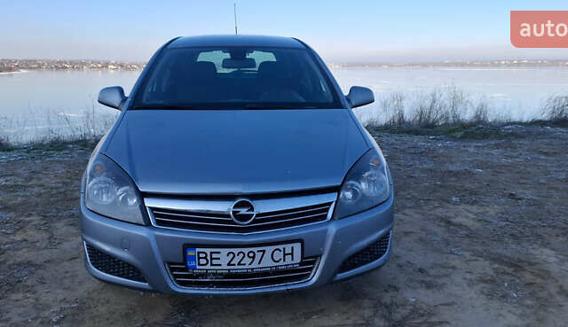 Серый Опель Астра, объемом двигателя 1.69 л и пробегом 253 тыс. км за 5300 $, фото 1 на Automoto.ua