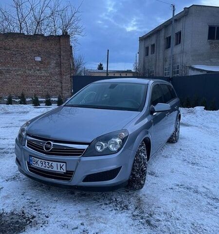 Серый Опель Астра, объемом двигателя 1.69 л и пробегом 260 тыс. км за 5800 $, фото 1 на Automoto.ua