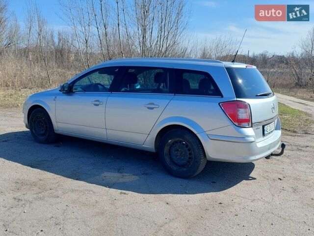 Серый Опель Астра, объемом двигателя 1.6 л и пробегом 225 тыс. км за 5700 $, фото 1 на Automoto.ua