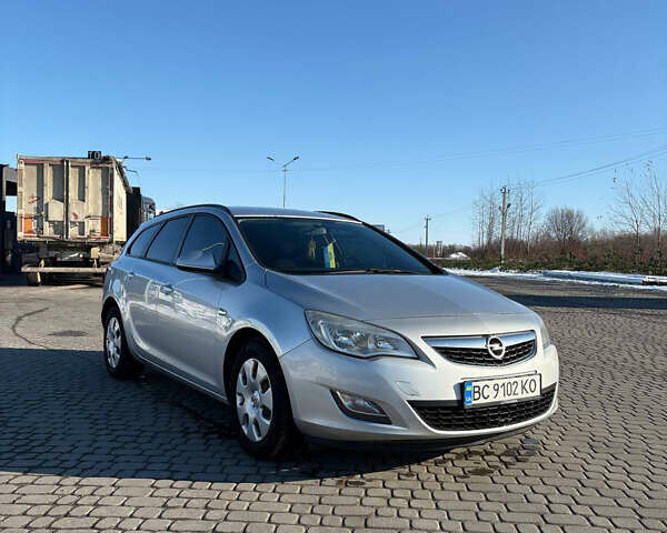 Серый Опель Астра, объемом двигателя 1.69 л и пробегом 248 тыс. км за 6600 $, фото 1 на Automoto.ua
