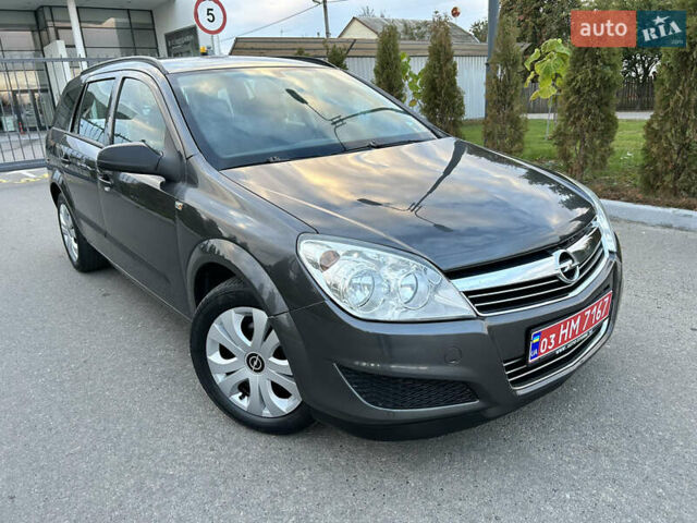 Опель Астра 2010 в Полтаве на Automoto.ua Серый Опель Астра, объемом двигателя 1.6 л и пробегом 143 тыс. км за 6500 $, фото 1 на Automoto.ua