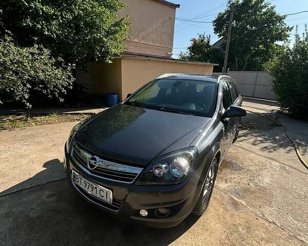 Опель Астра 2010 в Одессе на Automoto.ua Серый Опель Астра, объемом двигателя 1.6 л и пробегом 155 тыс. км за 7500 $, фото 1 на Automoto.ua