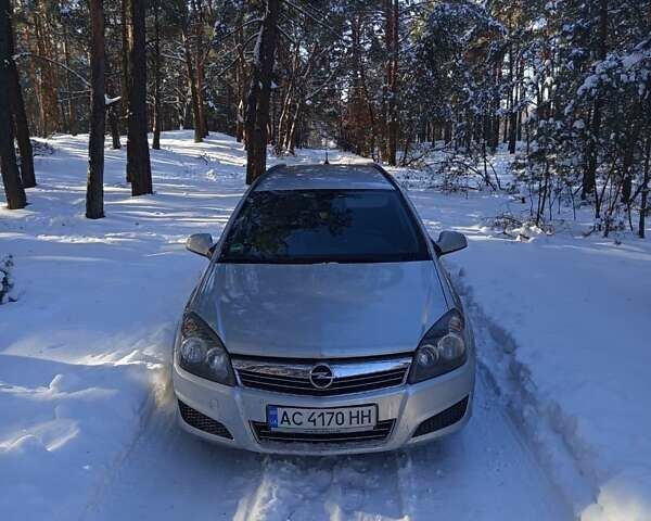 Серый Опель Астра, объемом двигателя 1.7 л и пробегом 272 тыс. км за 6500 $, фото 1 на Automoto.ua