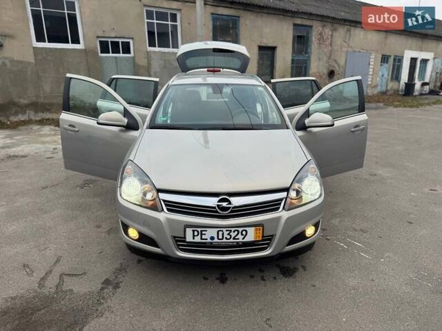 Серый Опель Астра, объемом двигателя 1.6 л и пробегом 173 тыс. км за 5300 $, фото 1 на Automoto.ua