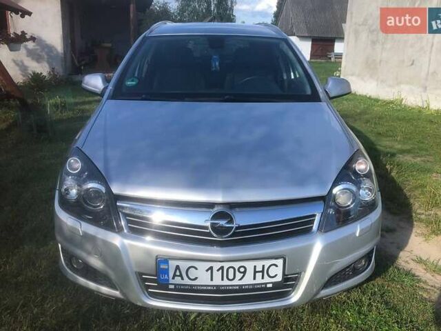 Сірий Опель Астра, об'ємом двигуна 1.69 л та пробігом 254 тис. км за 7200 $, фото 1 на Automoto.ua
