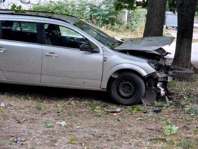 Сірий Опель Астра, об'ємом двигуна 1.7 л та пробігом 150 тис. км за 1341 $, фото 1 на Automoto.ua