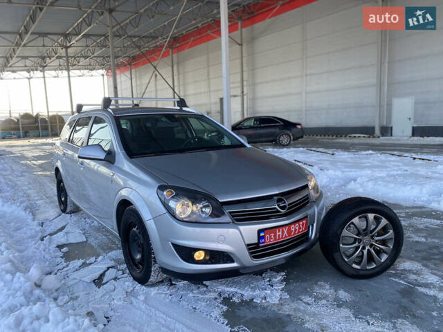 Серый Опель Астра, объемом двигателя 1.6 л и пробегом 205 тыс. км за 4850 $, фото 1 на Automoto.ua