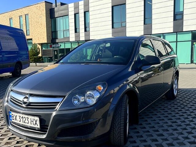 Серый Опель Астра, объемом двигателя 1.4 л и пробегом 298 тыс. км за 5450 $, фото 1 на Automoto.ua