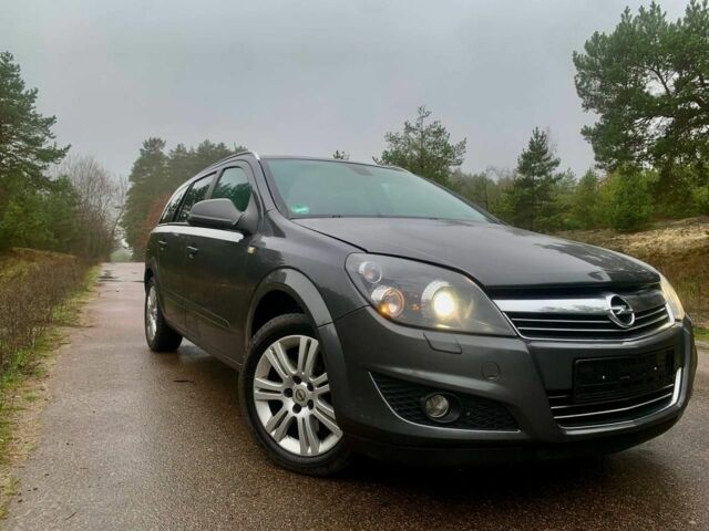 Сірий Опель Астра, об'ємом двигуна 2 л та пробігом 284 тис. км за 4000 $, фото 1 на Automoto.ua