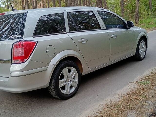 Сірий Опель Астра, об'ємом двигуна 1.7 л та пробігом 299 тис. км за 5500 $, фото 1 на Automoto.ua