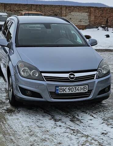 Серый Опель Астра, объемом двигателя 1.7 л и пробегом 269 тыс. км за 5200 $, фото 1 на Automoto.ua