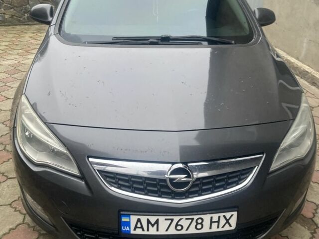Сірий Опель Астра, об'ємом двигуна 1.7 л та пробігом 368 тис. км за 5400 $, фото 1 на Automoto.ua