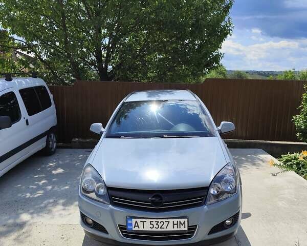 Сірий Опель Астра, об'ємом двигуна 1.7 л та пробігом 245 тис. км за 5000 $, фото 1 на Automoto.ua