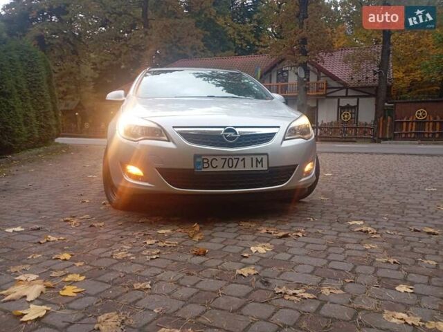 Серый Опель Астра, объемом двигателя 1.7 л и пробегом 210 тыс. км за 6550 $, фото 1 на Automoto.ua