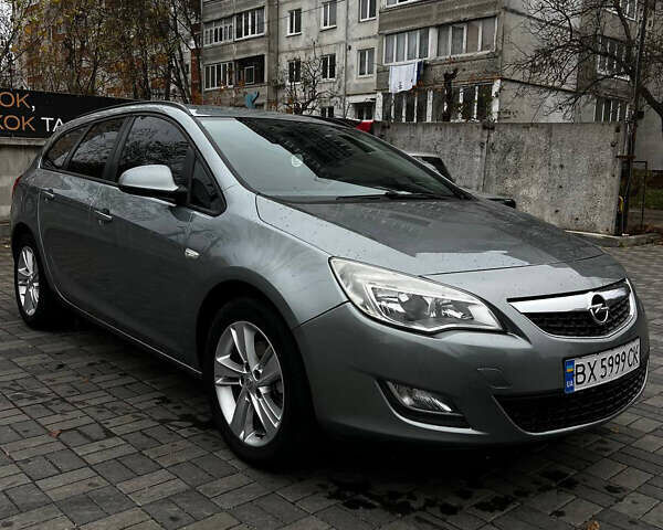 Сірий Опель Астра, об'ємом двигуна 2 л та пробігом 240 тис. км за 7000 $, фото 1 на Automoto.ua