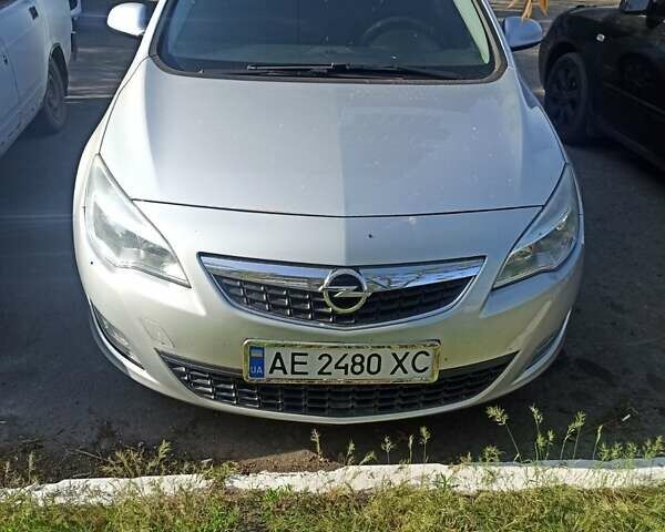 Сірий Опель Астра, об'ємом двигуна 1.3 л та пробігом 218 тис. км за 7950 $, фото 1 на Automoto.ua