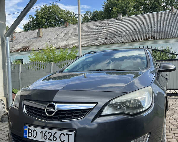 Сірий Опель Астра, об'ємом двигуна 1.7 л та пробігом 260 тис. км за 5999 $, фото 1 на Automoto.ua