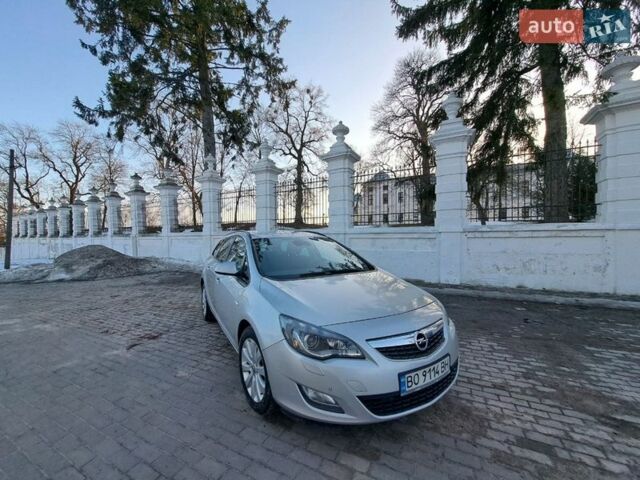 Серый Опель Астра, объемом двигателя 1.96 л и пробегом 363 тыс. км за 7000 $, фото 1 на Automoto.ua