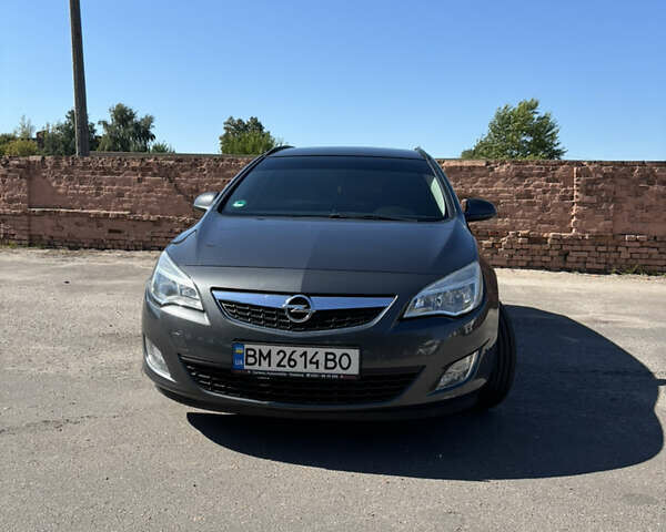 Серый Опель Астра, объемом двигателя 1.69 л и пробегом 208 тыс. км за 7500 $, фото 1 на Automoto.ua