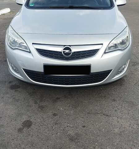 Серый Опель Астра, объемом двигателя 1.36 л и пробегом 218 тыс. км за 7000 $, фото 1 на Automoto.ua