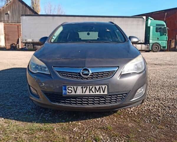 Серый Опель Астра, объемом двигателя 1.7 л и пробегом 236 тыс. км за 7000 $, фото 1 на Automoto.ua