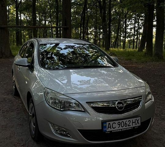 Сірий Опель Астра, об'ємом двигуна 1.4 л та пробігом 224 тис. км за 5700 $, фото 1 на Automoto.ua