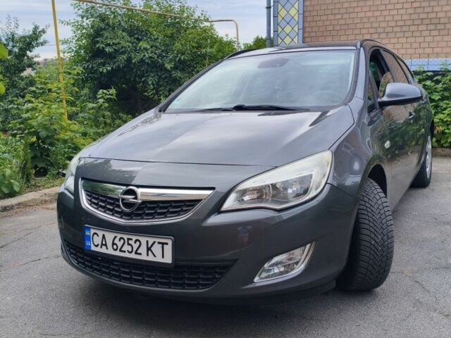 Сірий Опель Астра, об'ємом двигуна 1 л та пробігом 240 тис. км за 7999 $, фото 1 на Automoto.ua