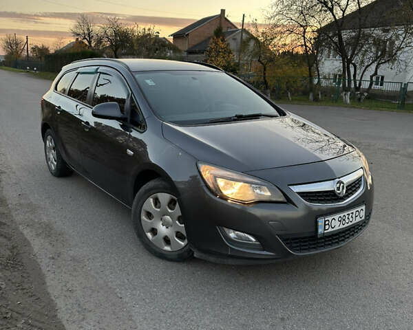 Сірий Опель Астра, об'ємом двигуна 1.25 л та пробігом 261 тис. км за 4100 $, фото 1 на Automoto.ua