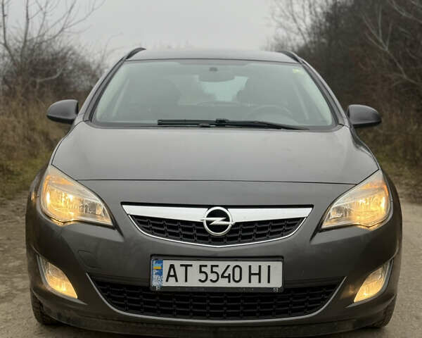 Сірий Опель Астра, об'ємом двигуна 1.7 л та пробігом 212 тис. км за 6500 $, фото 1 на Automoto.ua