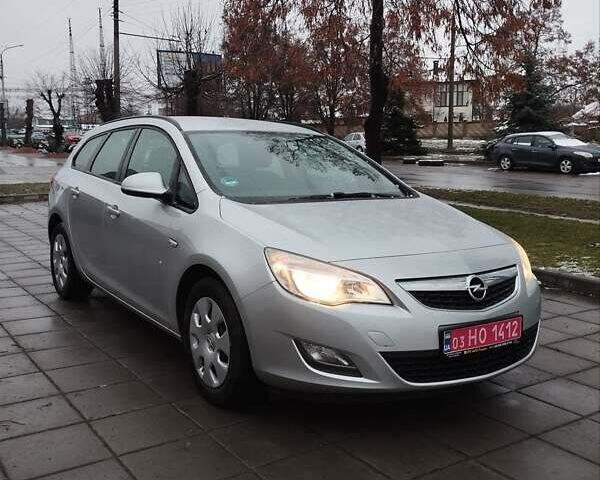 Серый Опель Астра, объемом двигателя 1.3 л и пробегом 236 тыс. км за 6950 $, фото 1 на Automoto.ua