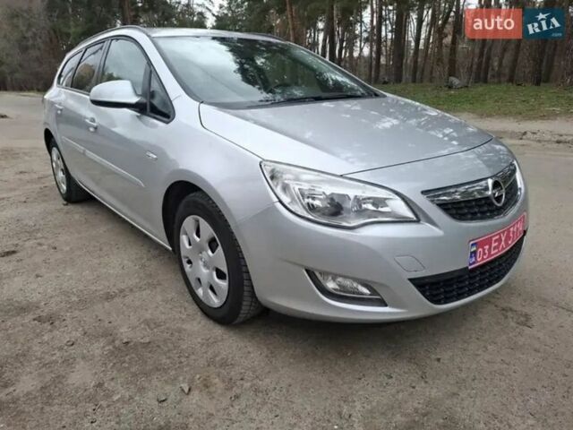 Серый Опель Астра, объемом двигателя 1.3 л и пробегом 241 тыс. км за 6500 $, фото 1 на Automoto.ua