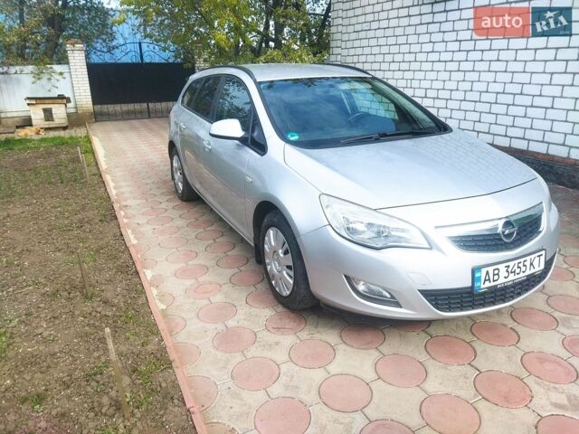 Сірий Опель Астра, об'ємом двигуна 1.25 л та пробігом 288 тис. км за 5600 $, фото 1 на Automoto.ua