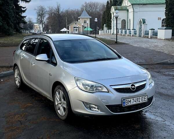 Серый Опель Астра, объемом двигателя 1.7 л и пробегом 280 тыс. км за 5999 $, фото 1 на Automoto.ua