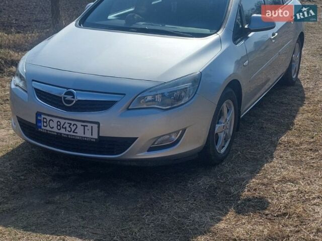 Серый Опель Астра, объемом двигателя 1.3 л и пробегом 222 тыс. км за 6500 $, фото 1 на Automoto.ua