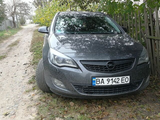 Сірий Опель Астра, об'ємом двигуна 1.7 л та пробігом 370 тис. км за 5500 $, фото 1 на Automoto.ua